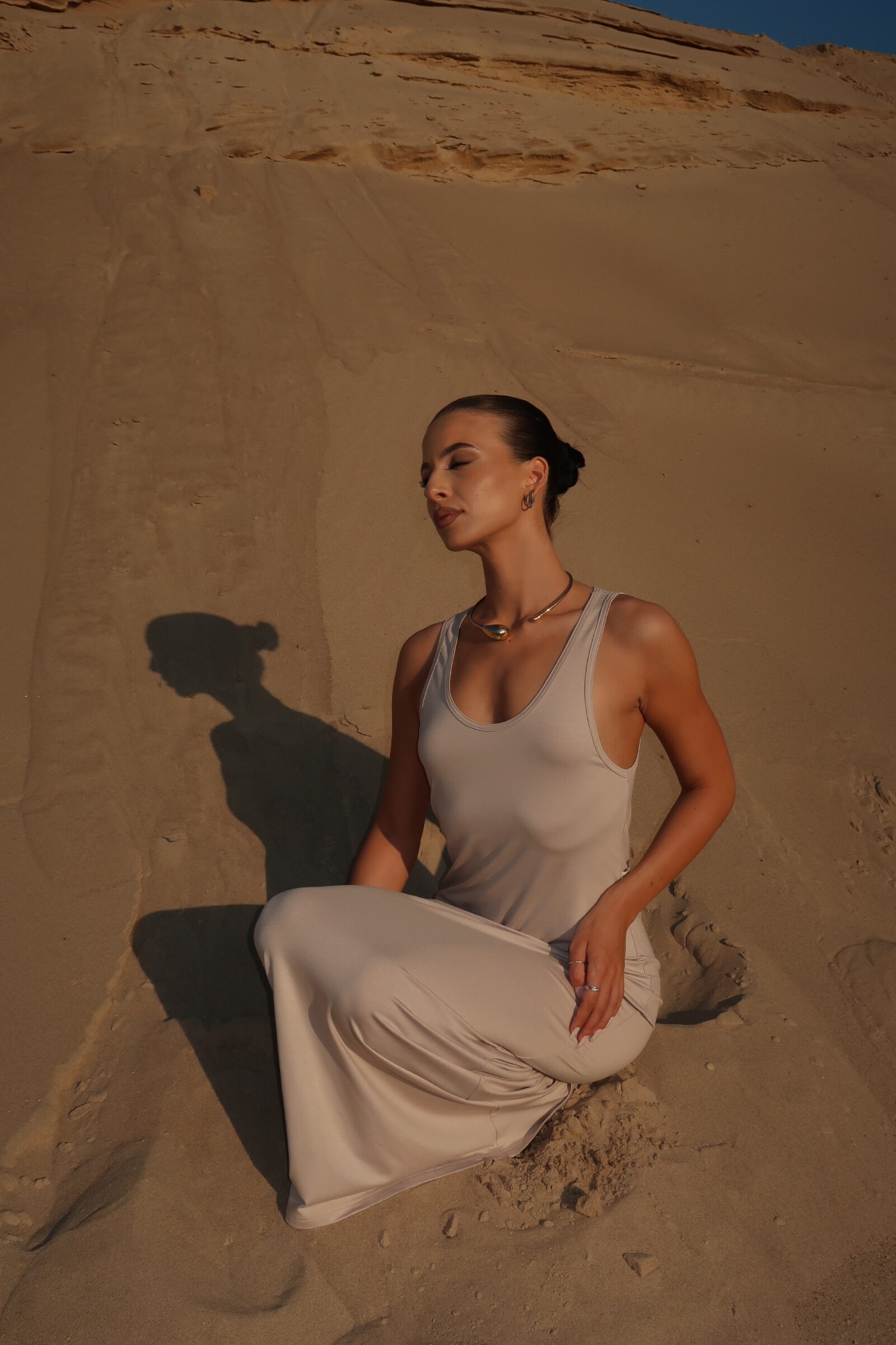 EMIRA DRESS IN NUDE - Image 4