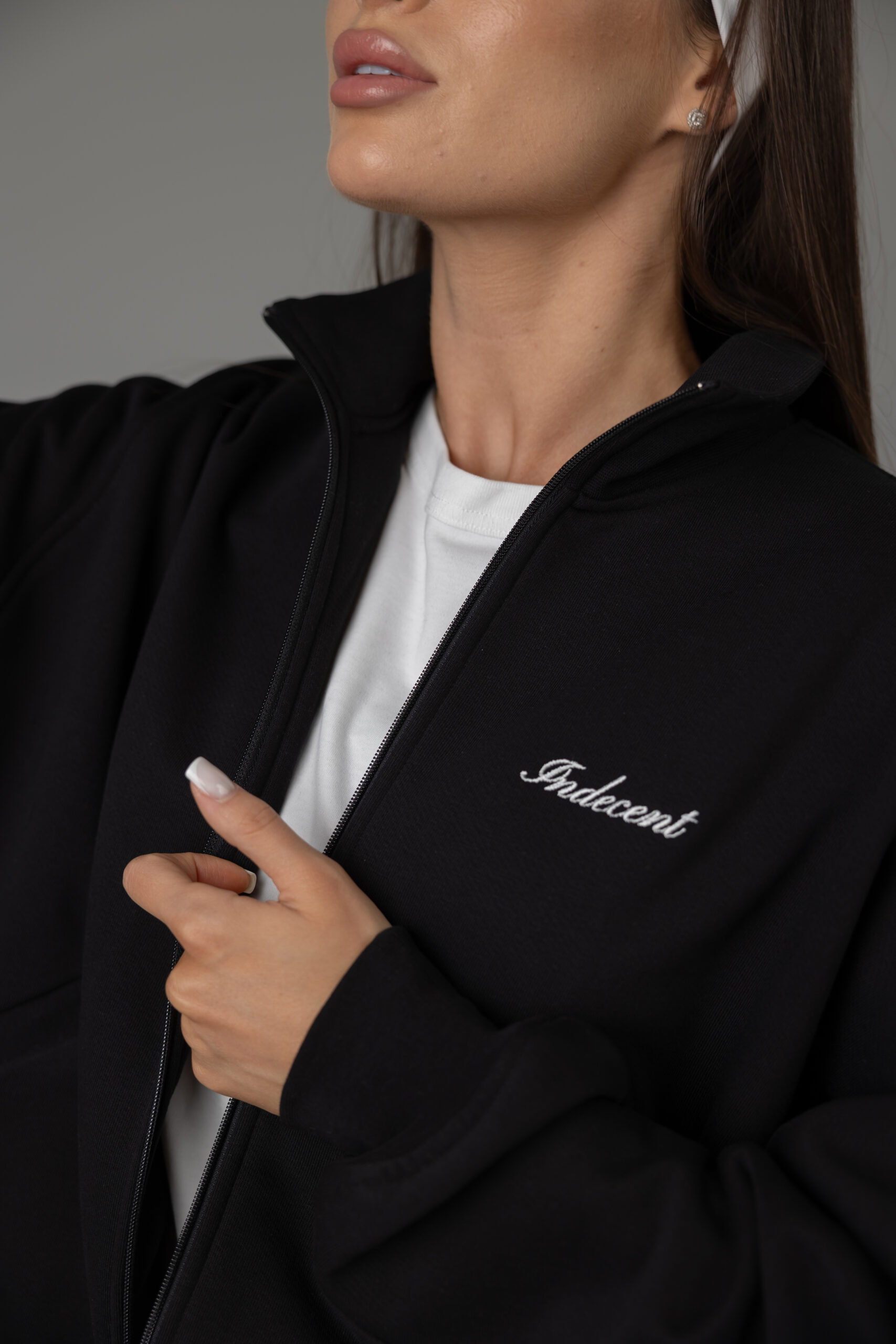 HIGH COLLAR ZIP IN BLACK - Image 3