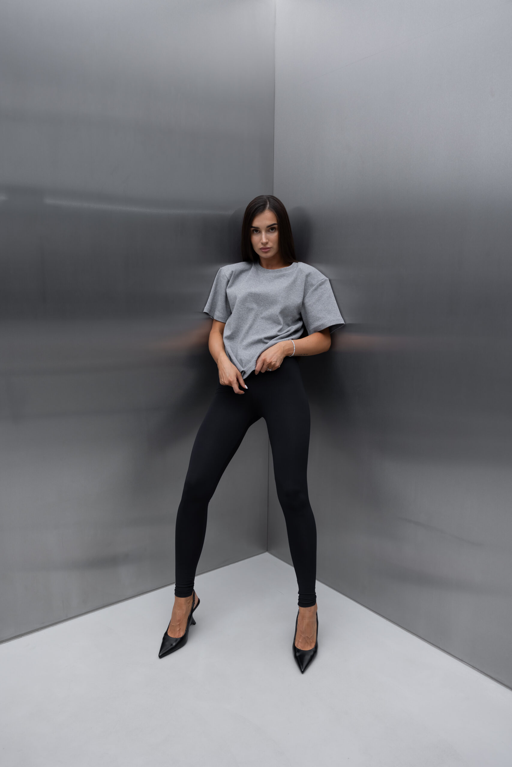 DARK MELANGE SHOULDERPAD T-SHIRT - Image 2