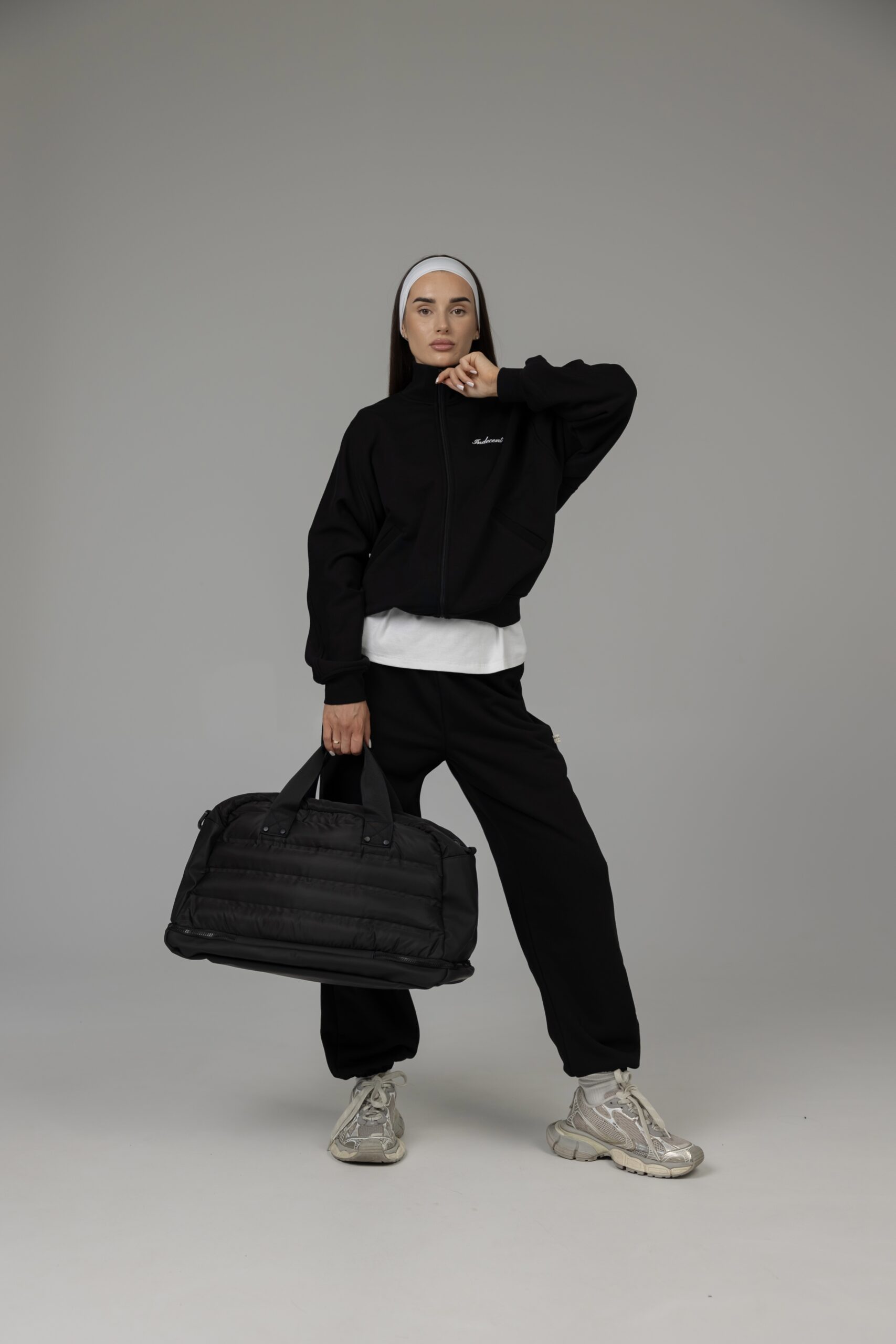 HIGH COLLAR ZIP IN BLACK - Image 2